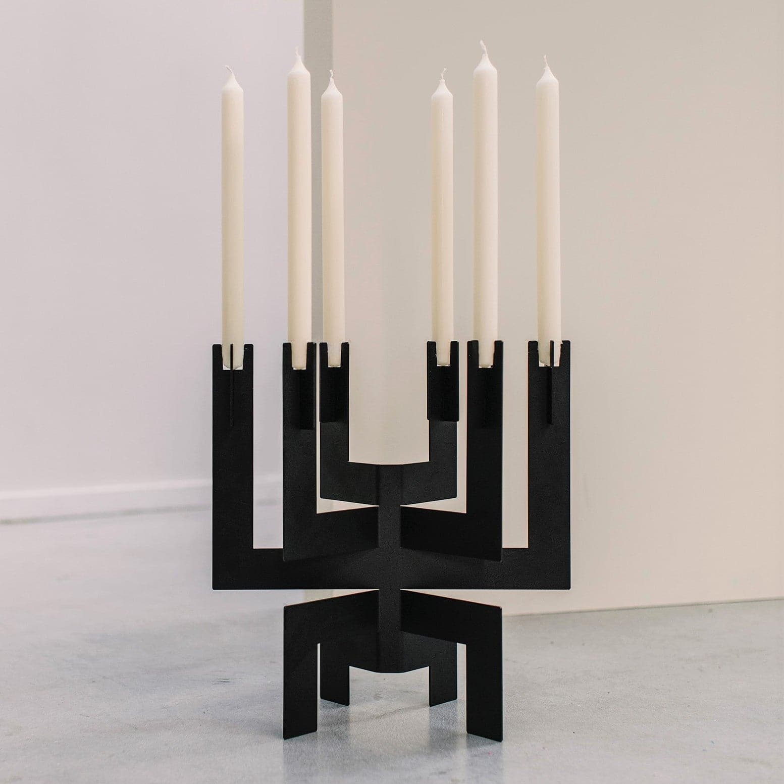 afbeelding stalen kaarshouder Candleholder °01 in Black / Zwart Robuust Amsterdam